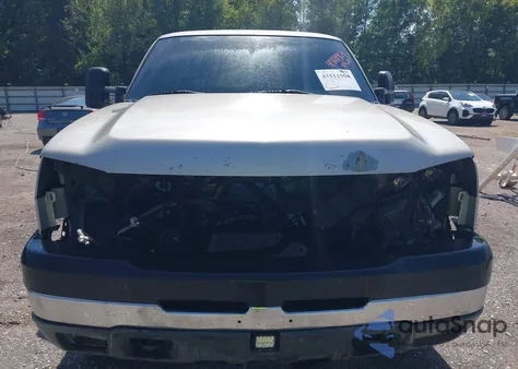 2005 Chevrolet Silverado 2500Hd Ls z USA, uszkodzony, nr VIN 1GCHC23UX5F972598